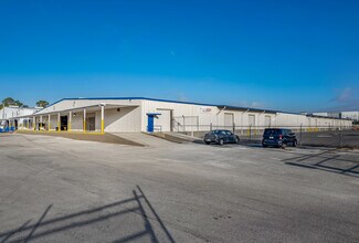 Plus de détails pour 13200 Automobile Blvd, Clearwater, FL - Industriel/Logistique à louer