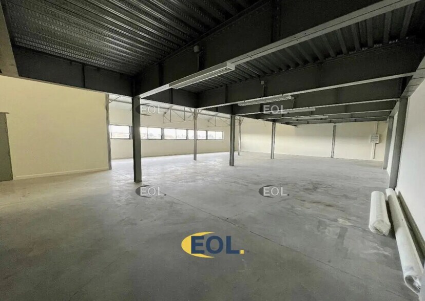 Local d’activités dans Bondy à louer - Photo intérieure – Image 3 sur 6