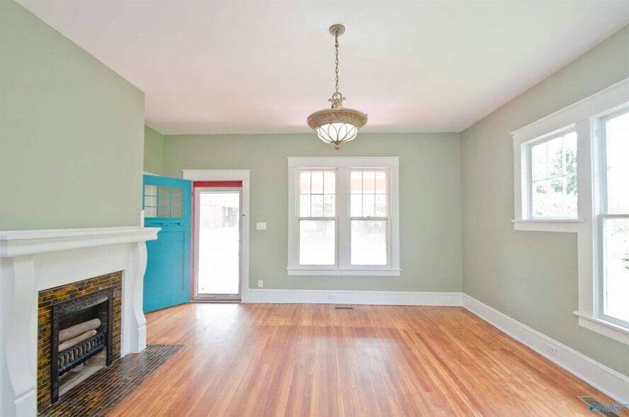 106 S Houston St, Athens, AL à vendre - Photo intérieure – Image 3 sur 15