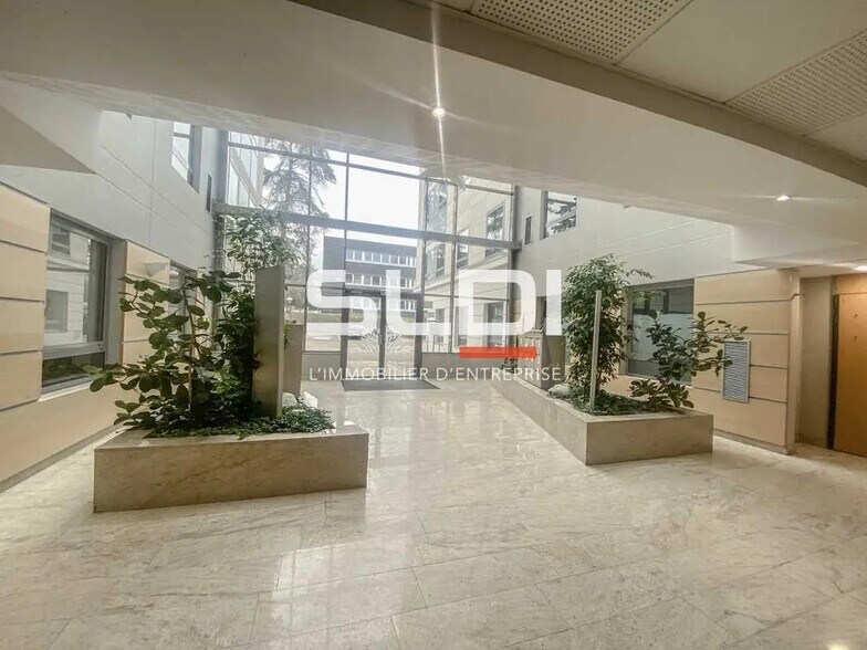 6 Route Nationale, Limonest à vendre - Photo de l’immeuble – Image 2 sur 4