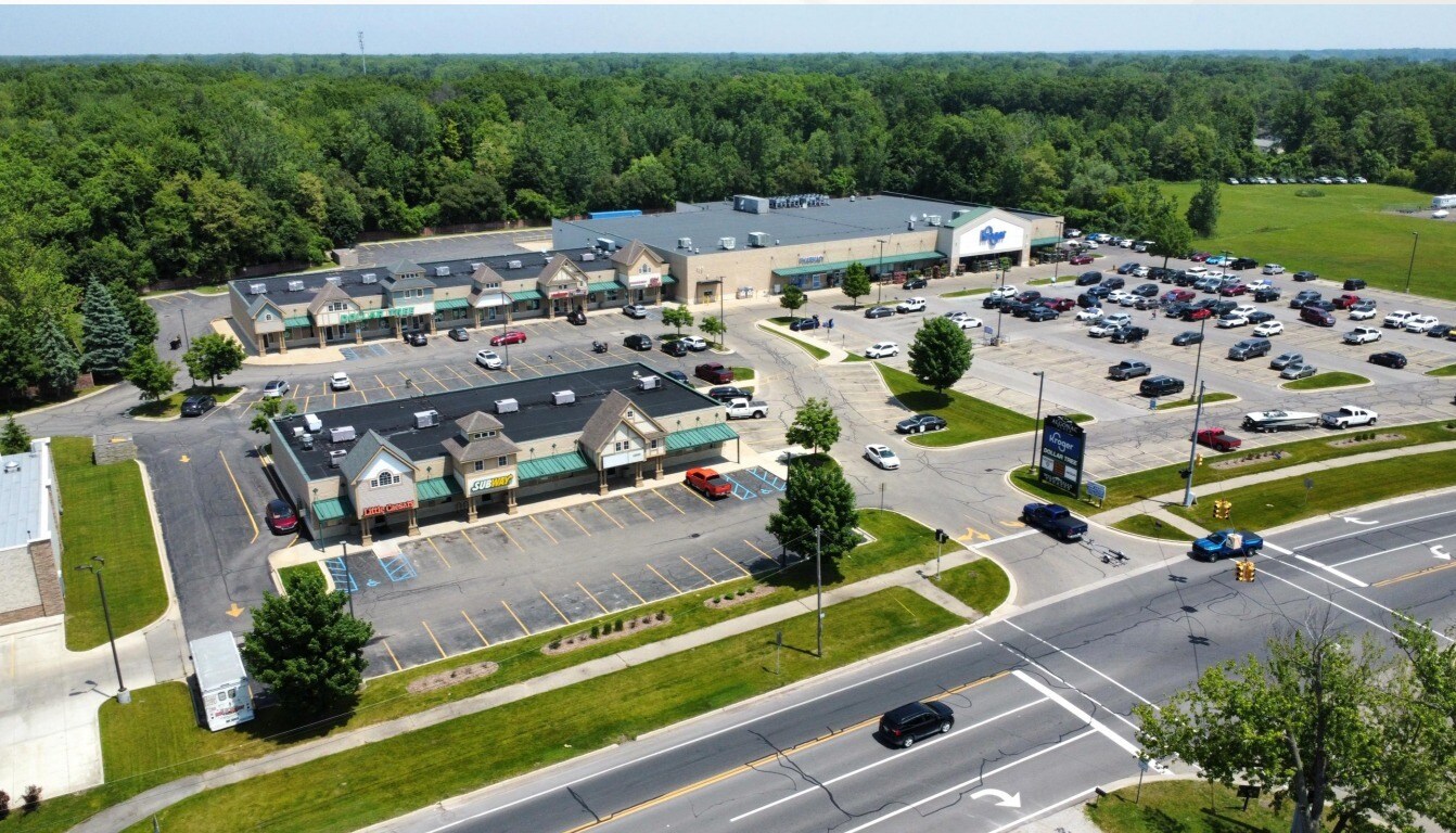 2600-2680 Pointe Tremble Rd, Algonac, MI à louer Photo de l’immeuble– Image 1 sur 9