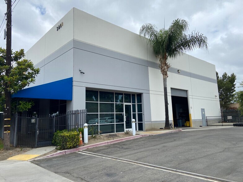 3801 Artesia Ave, Fullerton, CA à louer - Photo de l’immeuble – Image 1 sur 2