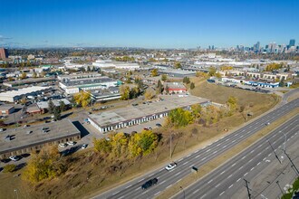 4532-4542 Manilla Rd SE, Calgary, AB - VUE AÉRIENNE  vue de carte - Image1