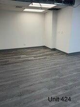 15720 Ventura Blvd, Encino, CA à louer Photo intérieure– Image 1 sur 2