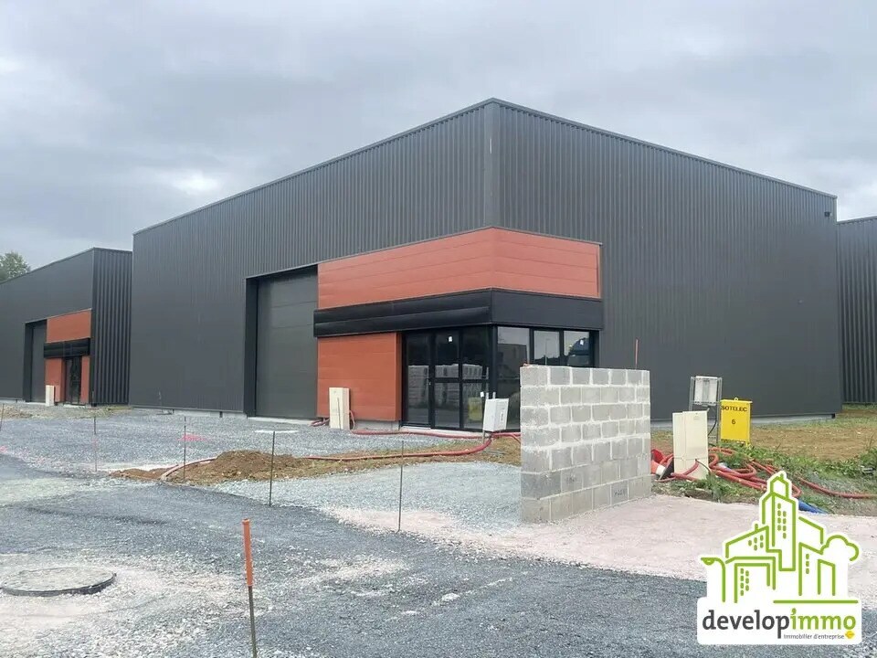 Local d’activités dans Soliers à louer Photo de l’immeuble– Image 1 sur 5