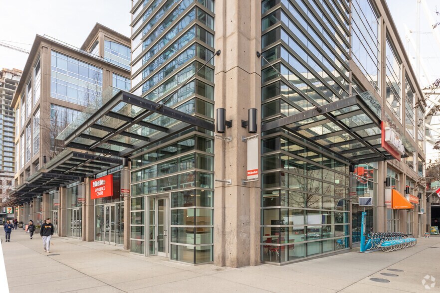 858 Beatty St, Vancouver, BC à louer - Photo de l’immeuble – Image 3 sur 12