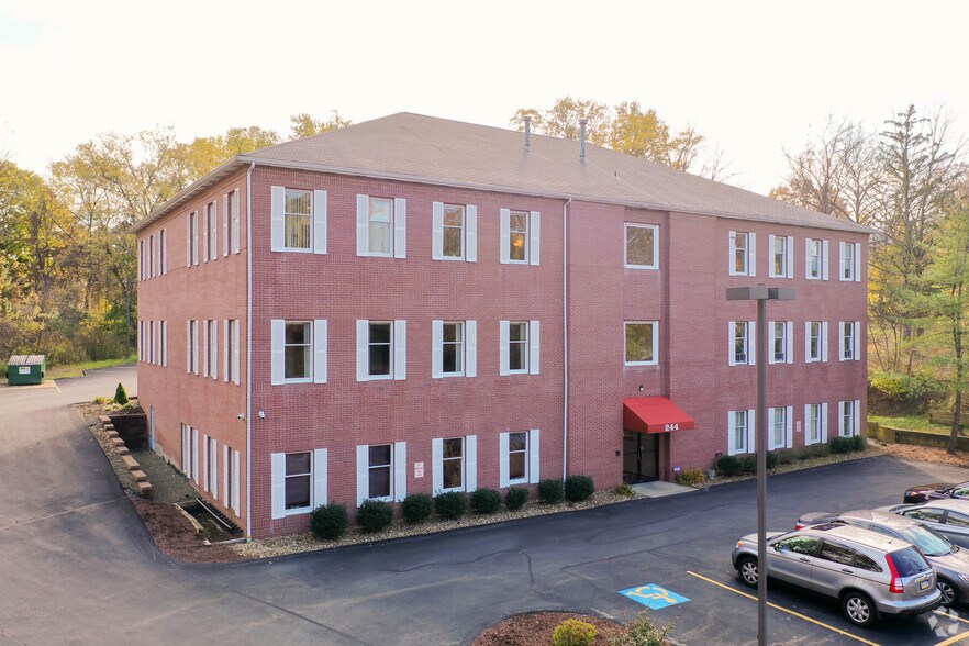 244 Center Rd, Monroeville, PA à vendre - Photo de l’immeuble – Image 3 sur 3