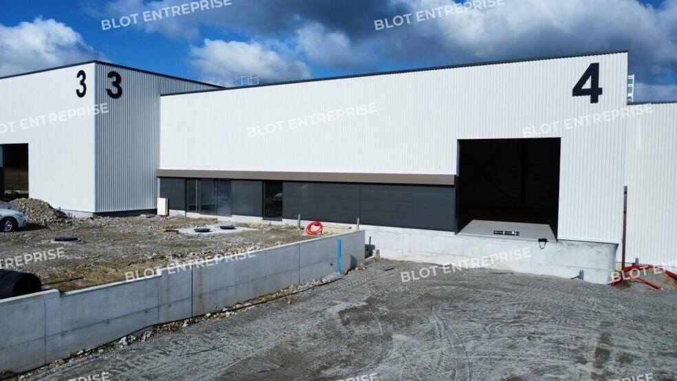 Local d'activités dans Hillion à vendre - Photo de l’immeuble – Image 3 sur 3
