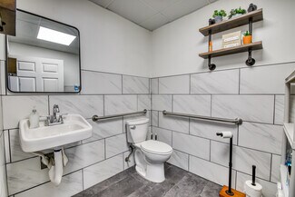 Plus de détails pour 1638 SE Federal Hwy, Stuart, FL - Bureau/Local commercial à louer