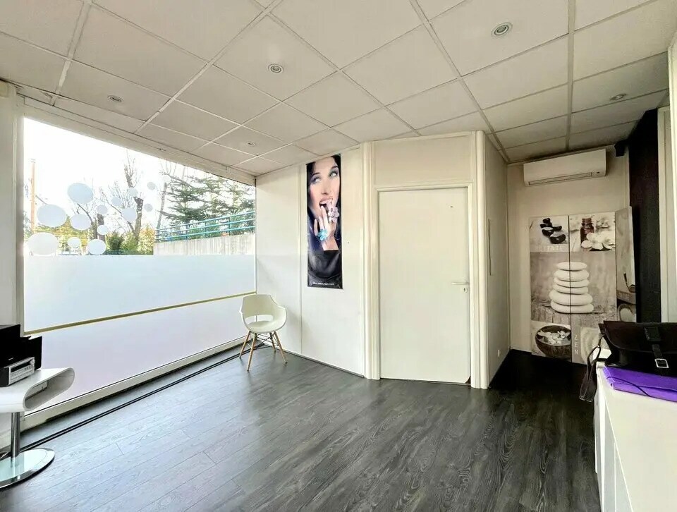 Local commercial dans Fréjus à louer Photo intérieure– Image 1 sur 6