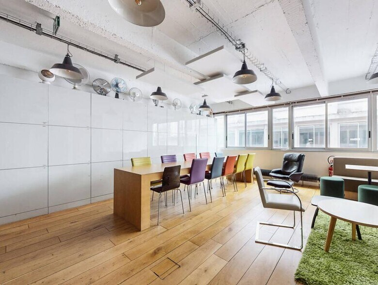 Bureau dans Paris à vendre - Photo de l’immeuble – Image 2 sur 12