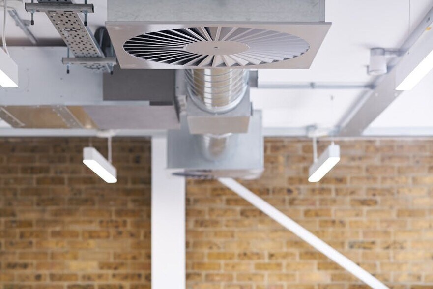 8 Rosebery Ave, Londres à louer - Photo intérieure – Image 2 sur 10