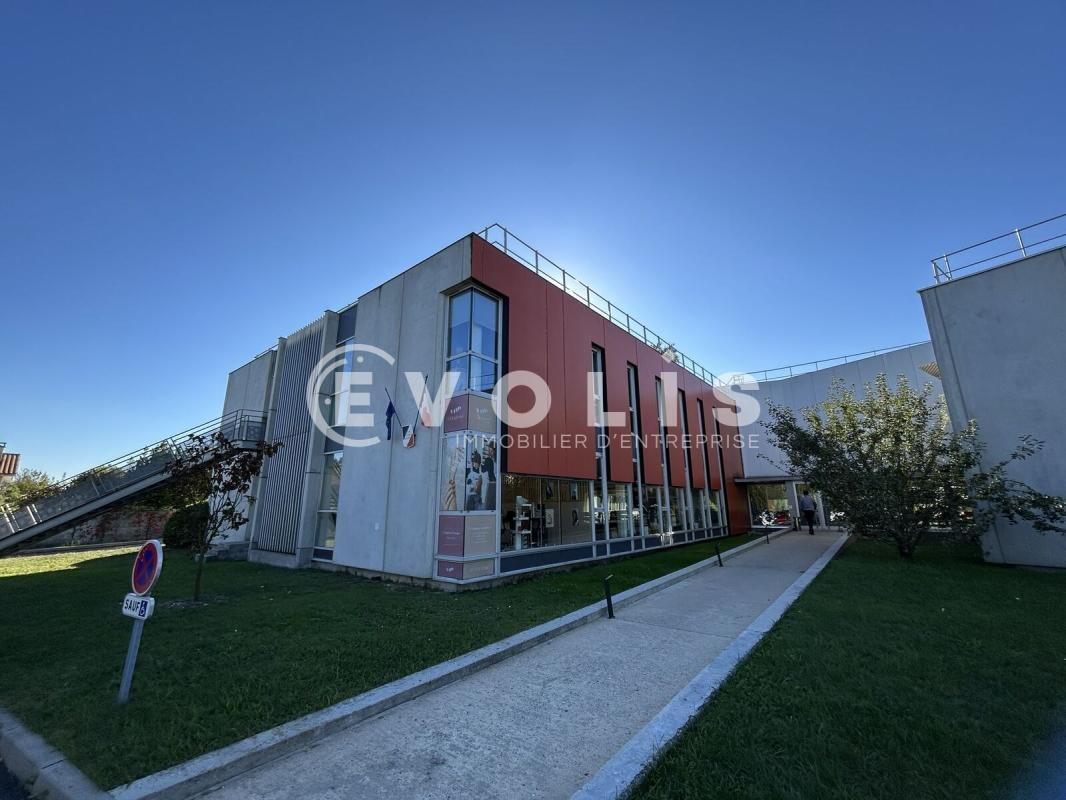 40 Avenue Ferdinand De Lesseps, Canéjan à louer Photo de l’immeuble– Image 1 sur 8