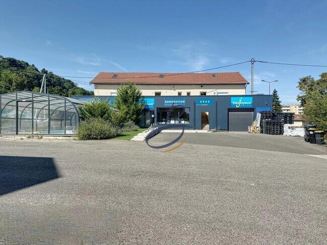 Plus de détails pour Local commercial à louer