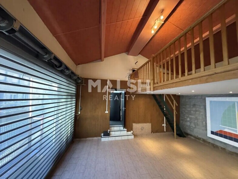 Local d'activités dans Saint-Étienne à vendre - Photo intérieure – Image 1 sur 6