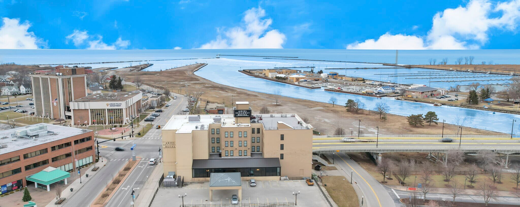 301 Broadway, Lorain, OH à vendre Photo de l’immeuble– Image 1 sur 136