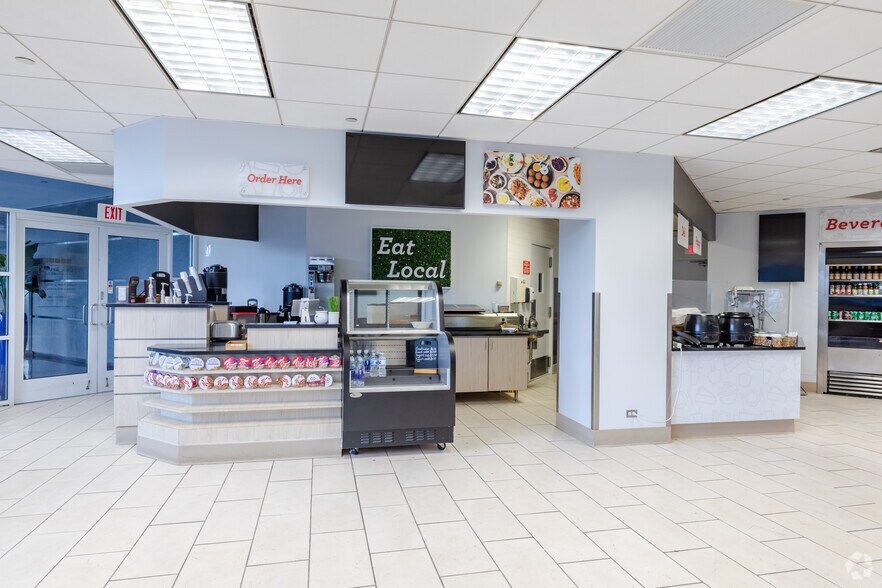 1111 W 22nd St, Oak Brook, IL à louer - Photo intérieure – Image 2 sur 12