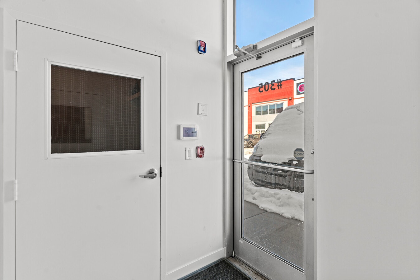 10960 42 St NE, Calgary, AB T2C 5B2 - Lot 305 - - Photo intérieure - Image 1 of 21