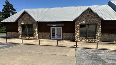 1630 Highway 290 W, Brenham, TX à louer Photo de l’immeuble– Image 1 sur 14