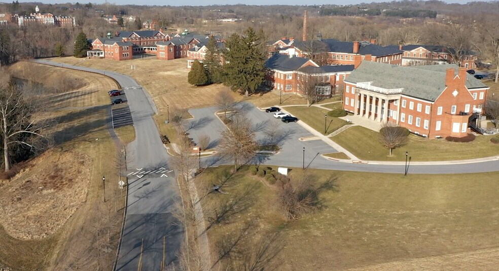 Warfield Ave, Sykesville, MD à vendre - Vidéo aérienne – Image 2 sur 46