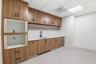 6135 Park South Dr, Charlotte, NC à louer Photo intérieure– Image 2 sur 5