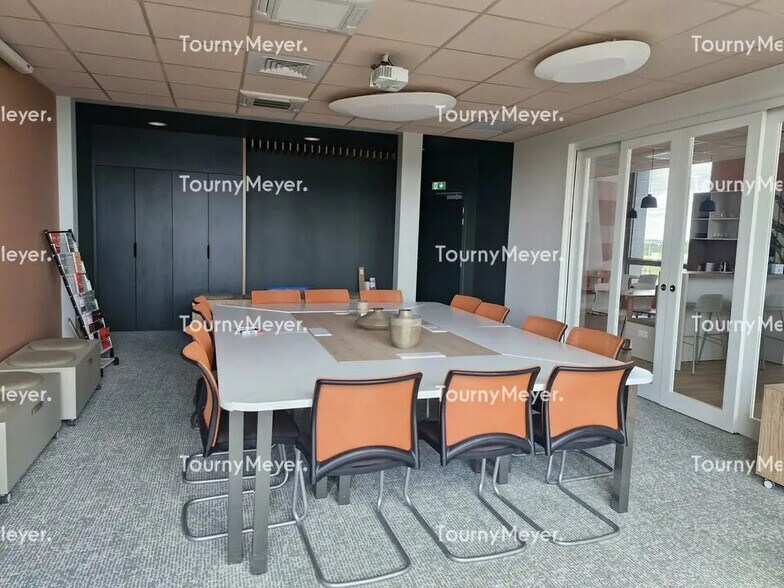 Bureau dans Pacé à louer - Photo de l’immeuble – Image 3 sur 5