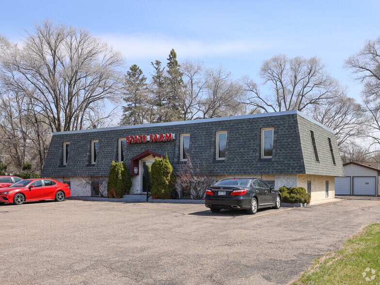 8729 NE Central Ave, Blaine, MN à vendre - Photo de l’immeuble – Image 1 sur 18