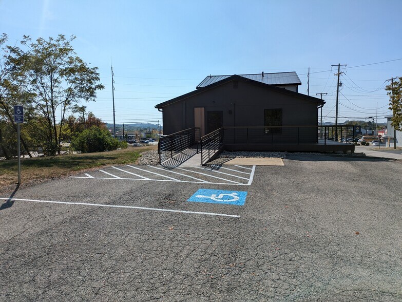 83 Dutilh Rd, Cranberry Twp, PA à louer - Photo de l’immeuble – Image 3 sur 6