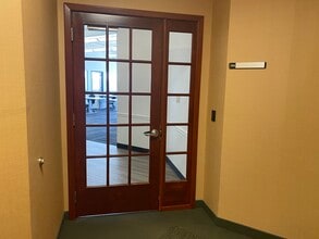 324 S Service Rd, Melville, NY à louer Photo intérieure– Image 2 sur 7