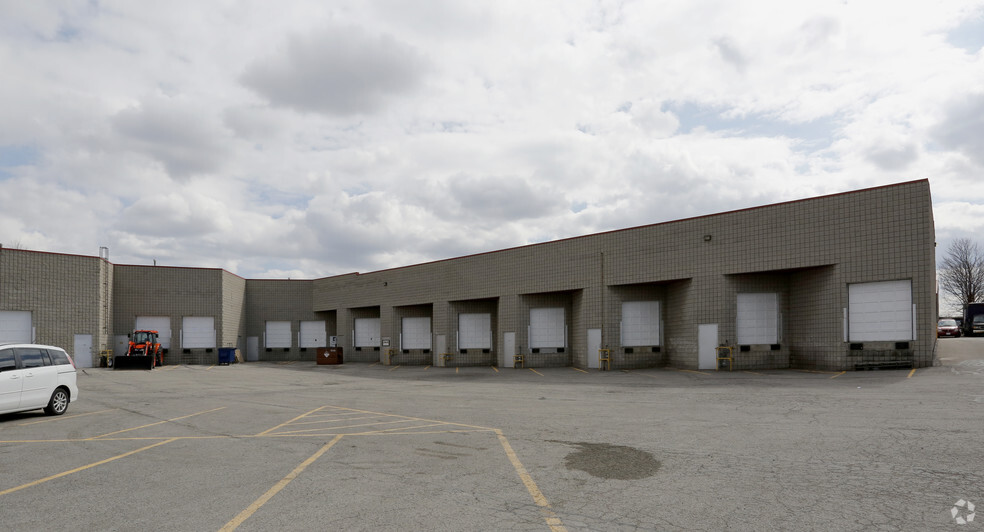 500 Alden Rd, Markham, ON à louer - Photo de l’immeuble – Image 3 sur 9