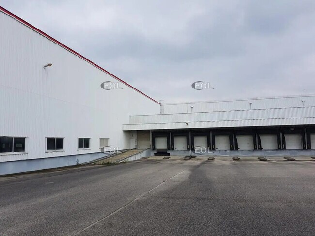 Plus de détails pour Industriel/Logistique à louer