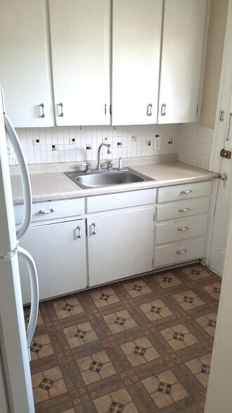 104 Arden St, Waterloo, IA à vendre - Photo de l’immeuble – Image 3 sur 6