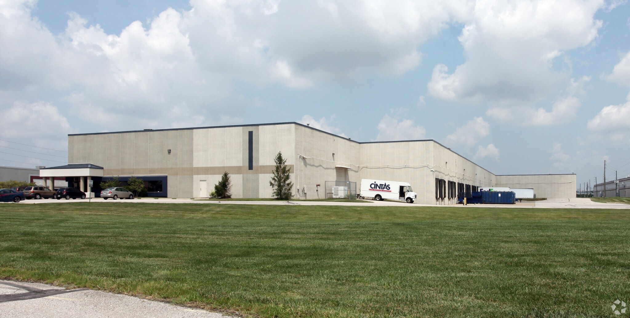 7601-7687 Winton Dr, Indianapolis, IN à louer Photo principale– Image 1 sur 21