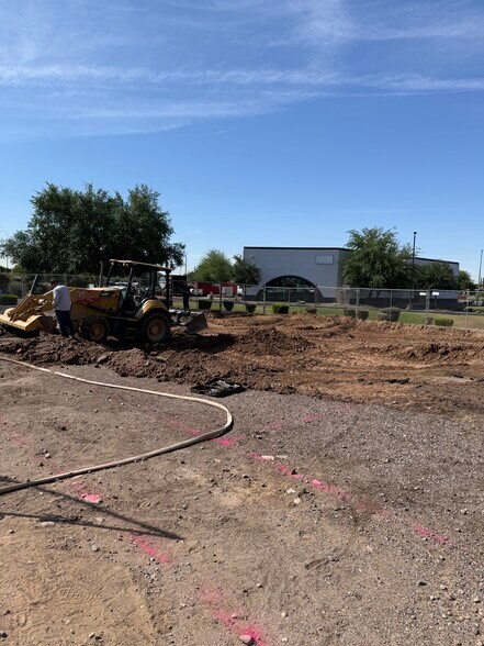 15381 N 83rd Ave, Peoria, AZ à louer - Photo de la construction – Image 3 sur 4