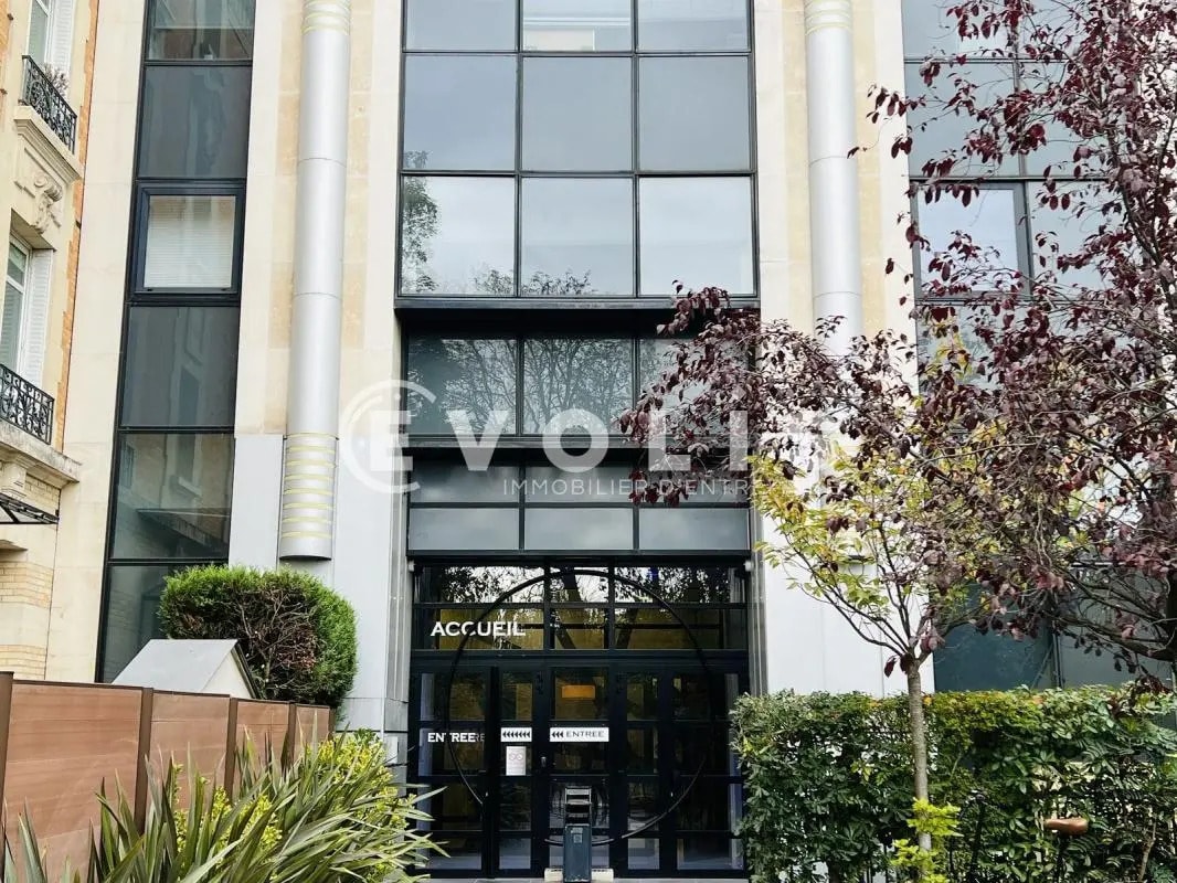 8 Avenue Des Minimes, Vincennes à louer Photo de l’immeuble– Image 1 sur 13