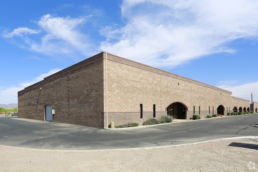 1683 W Grant Rd, Tucson, AZ à louer - Photo de l’immeuble – Image 3 sur 3