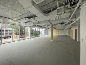 611 Civic Center Dr W, Santa Ana, CA à louer Photo intérieure– Image 1 sur 7