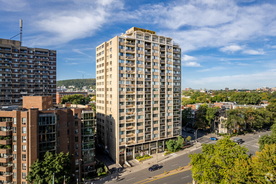 1010-1030 Rue Cherrier, Montréal, QC à louer - Photo principale – Image 1 sur 21