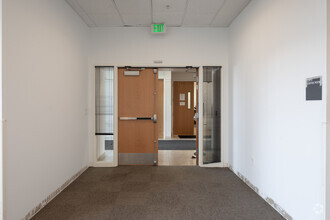 7901 E Lowry Blvd, Denver, CO à vendre Photo intérieure– Image 2 sur 7