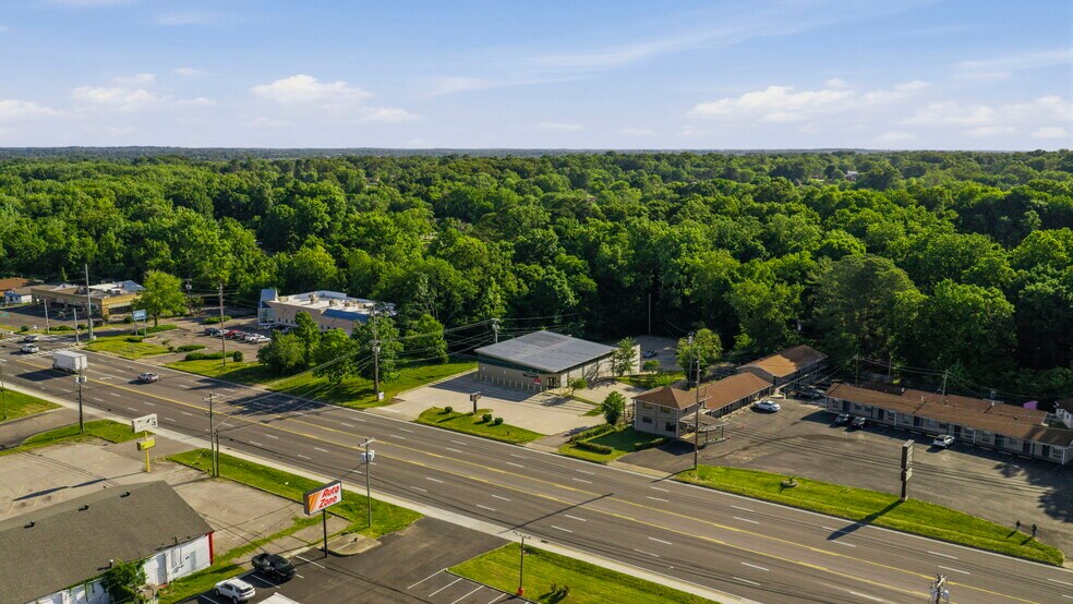 1435 Fort Campbell Blvd, Clarksville, TN à vendre - Photo de l’immeuble – Image 2 sur 25