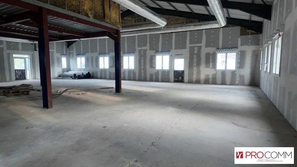 Local commercial dans Chartres à louer Photo de l’immeuble– Image 1 sur 5