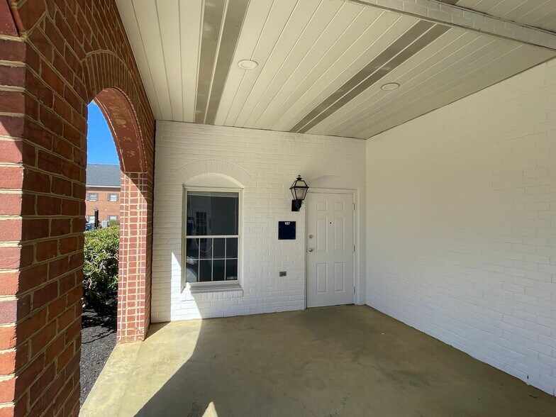 11355 Pembrooke Sq, Waldorf, MD à vendre - Photo de l’immeuble – Image 3 sur 6