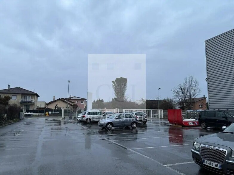 Bureau dans Villeurbanne à louer - Photo de l’immeuble – Image 3 sur 9