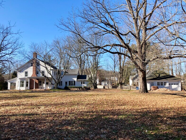 8 E Granby Rd, Granby, CT à vendre - Photo principale – Image 1 sur 1