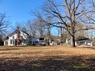 Plus de détails pour 8 E Granby Rd, Granby, CT - Local commercial à vendre