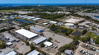 1500 L and R Industrial Blvd, Tarpon Springs, FL à louer Photo intérieure– Image 2 sur 5