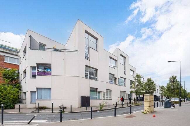 Plus de détails pour 10 Rue Des Blés, Saint-Denis - Bureau à louer