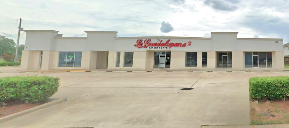 4690 Burke Rd, Pasadena, TX à louer - Photo de l’immeuble – Image 2 sur 7