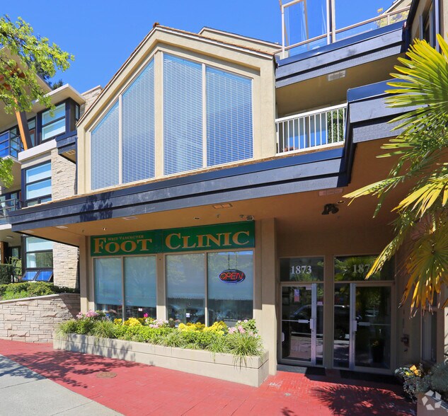 1867-1873 Marine Dr, West Vancouver, BC à vendre - Photo principale – Image 1 sur 5