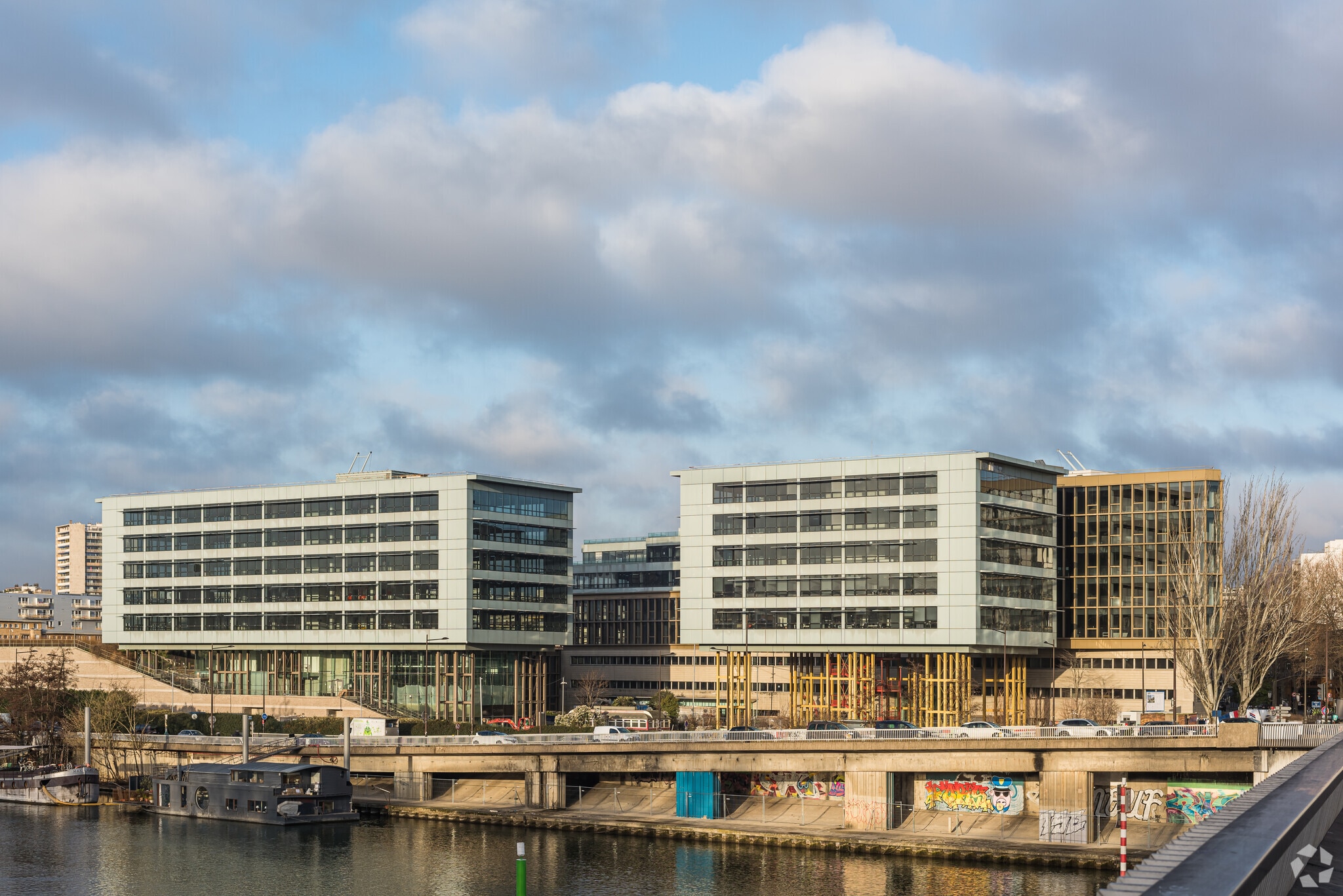 11 Boulevard De La République, Boulogne-Billancourt à louer Photo de l’immeuble– Image 1 sur 3
